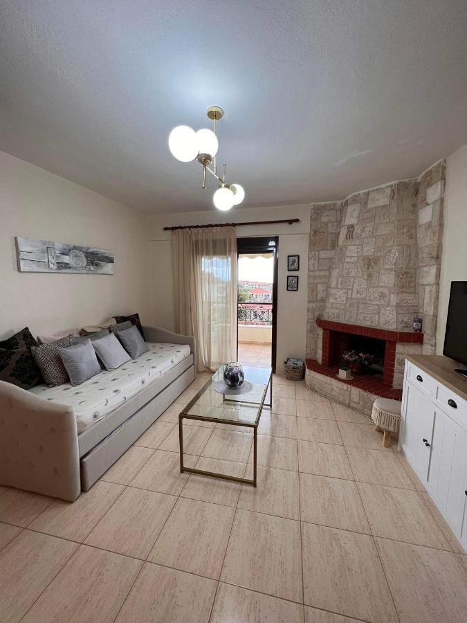 Nice Apartment With Amazing Views Kriopigi Bilik gambar