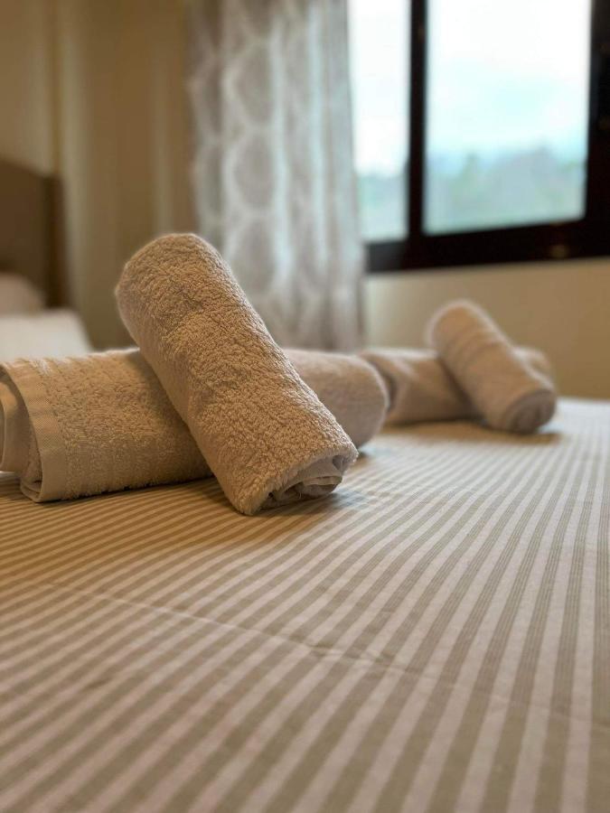 Nice Apartment With Amazing Views Kriopigi Bilik gambar