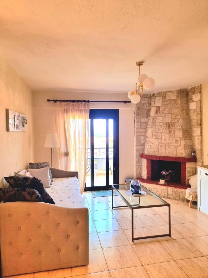 Nice Apartment With Amazing Views Kriopigi Bilik gambar